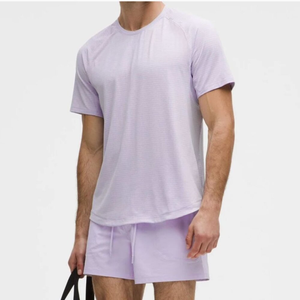 Mens Lululemon License To Train Short Sleeve Tee Lavender Frost Size Large
